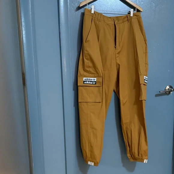Adidas Women's Brown Cargo Joggers - Picture 9 of 11